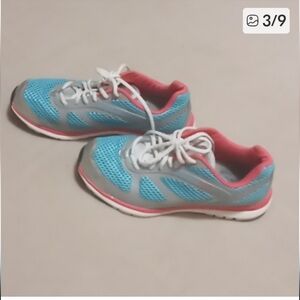 KELLY RIPA FOR RIKA ORTHOLITE SNEAKERS SIZE 8